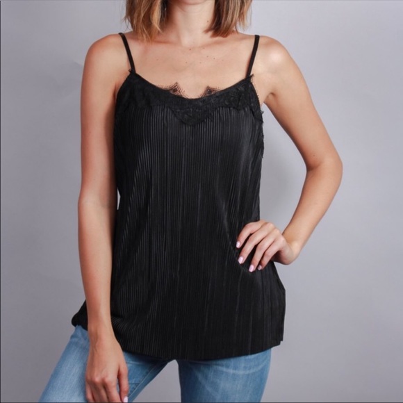 🆕 OCTOBER LOVE BLACK TANK - Picture 2 of 2